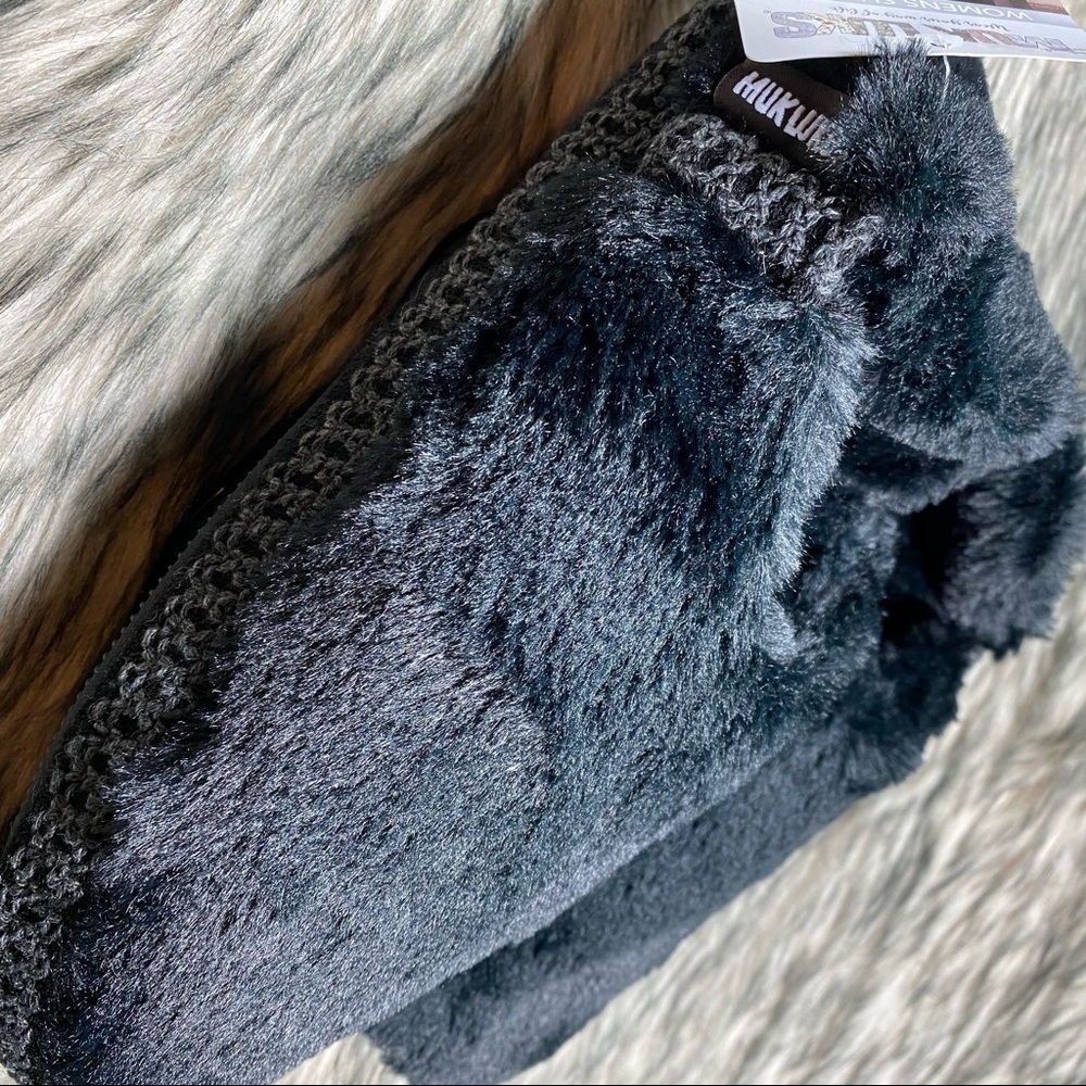 black Plush Furry Slippers XL 10-11 - Picture 7 of 11